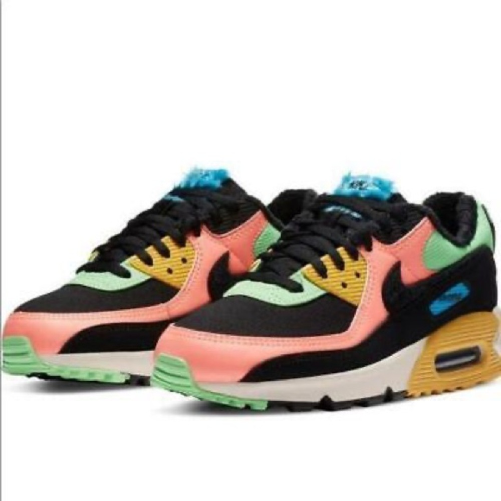 Nike Air Max 90
Atomic Pink Solar Flare (Women's size 8)